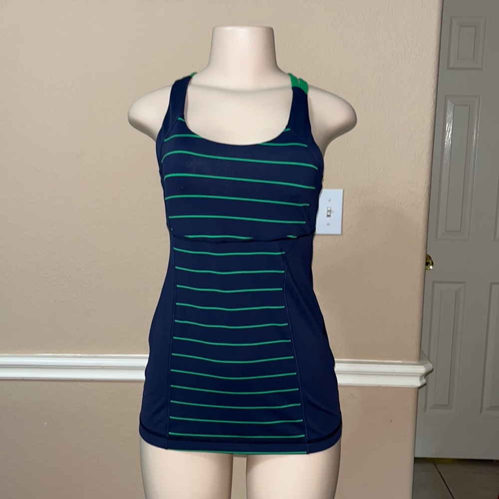 LULULEMON TOP